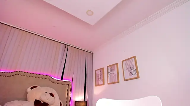 Snapshot of Valentina_Se chatting on March 4, 7:08 am Valentina Se online show from March 4, 7:08 am