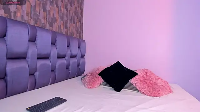 IsabellaAnngel online show from December 30, 11:49 pm