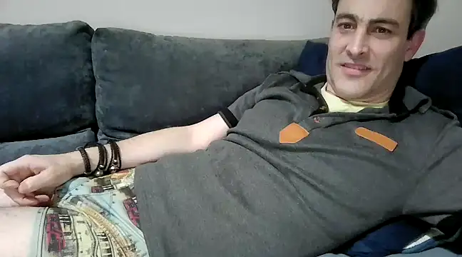 Snapshot of basquehotboy chatting on December 30, 5:02 pm basquehotboy online show from December 30, 5:02 pm