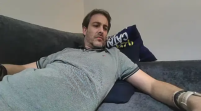 Snapshot of basquehotboy chatting on January 13, 11:27 pm basquehotboy online show from January 13, 11:27 pm