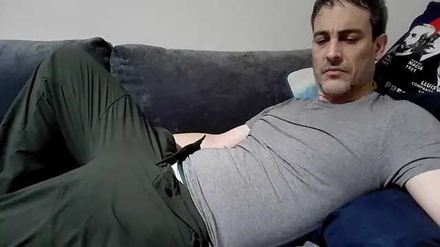 Snapshot of basquehotboy chatting on February 7, 5:18 pm basquehotboy online show from February 7, 5:18 pm