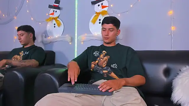 Damian23   online show from December 29, 5:22 pm