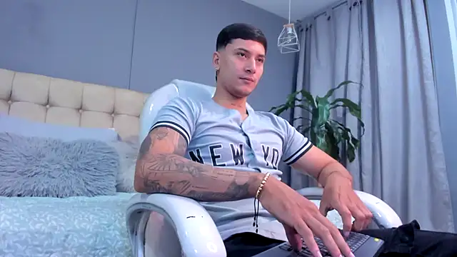 Damian23   online show from September 20, 10:27 am