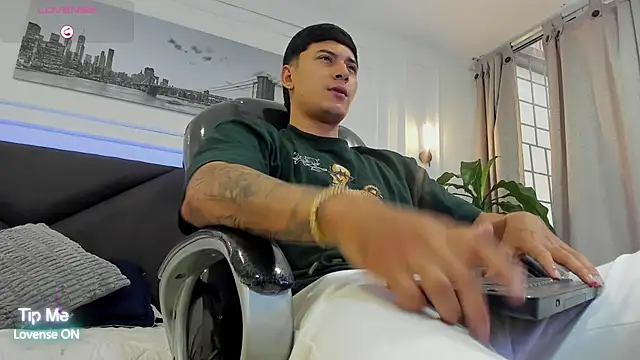 Damian23   online show from February 17, 12:23 pm