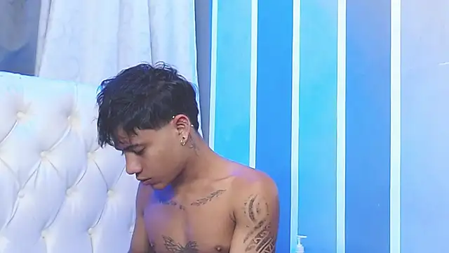 Snapshot of Sexys_Boys_Hot1 chatting on January 7, 8:56 am Sexys Boys Hot1 online show from January 7, 8:56 am