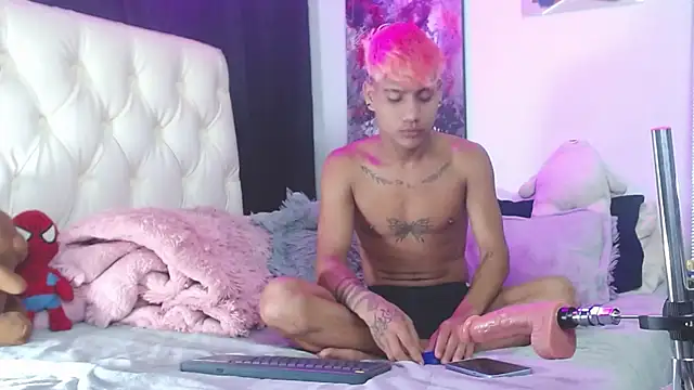 Snapshot of Sexys_Boys_Hot1 chatting on February 3, 12:58 am Sexys Boys Hot1 online show from February 3, 12:58 am