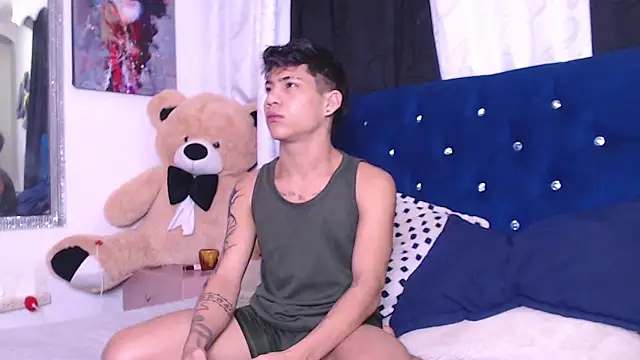 Snapshot of Sexys_Boys_Hot1 chatting on October 5, 5:17 am Sexys Boys Hot1 online show from October 5, 5:17 am