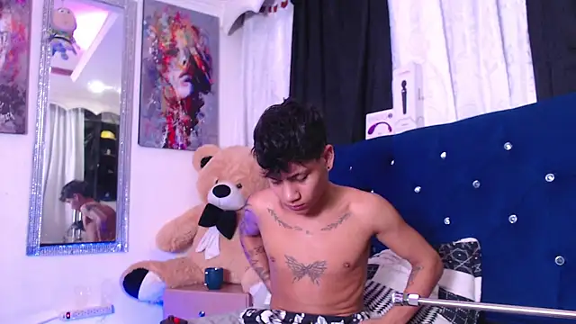 Snapshot of Sexys_Boys_Hot1 chatting on October 23, 1:27 am Sexys Boys Hot1 online show from October 23, 1:27 am