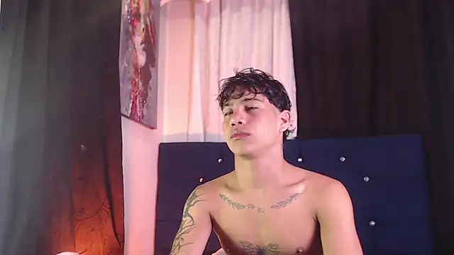 Snapshot of Sexys_Boys_Hot1 chatting on February 11, 1:38 pm Sexys Boys Hot1 online show from February 11, 1:38 pm