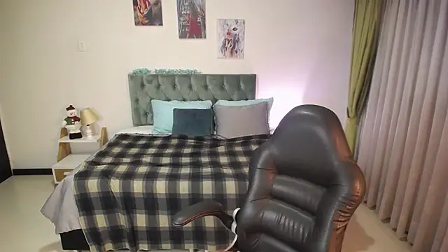 Kat cute  online show from December 31, 5:00 am