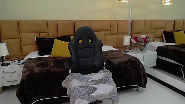 Kat cute  online show from January 21, 9:04 pm