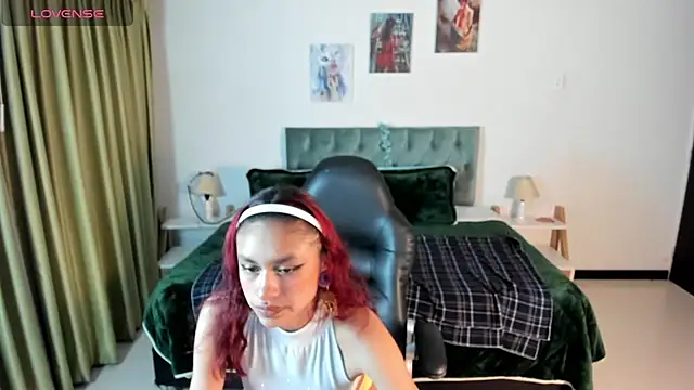 Kat cute  online show from March 5, 3:29 am