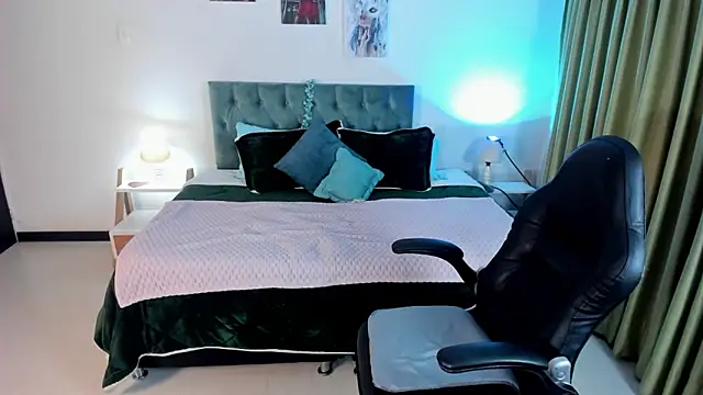 Kat cute  online show from March 7, 8:56 am