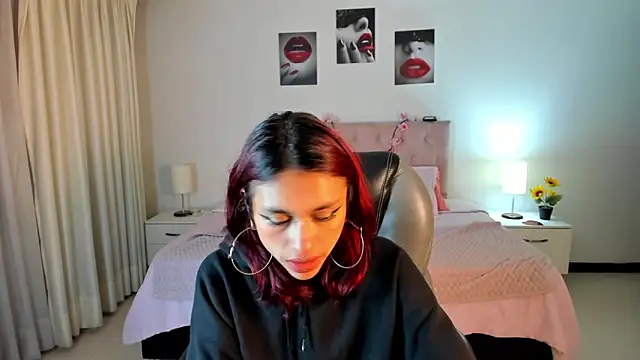 Kat cute  online show from March 18, 3:53 am