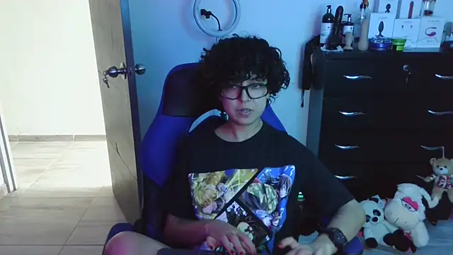 thomascooper7 online show from October 2, 7:10 pm