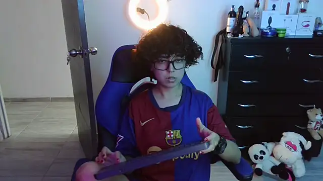 thomascooper7 online show from October 8, 8:17 pm