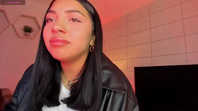 Christine Laam online show from December 15, 11:58 am