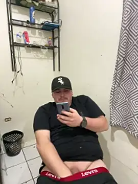 Snapshot of RodeMud chatting on March 7, 9:17 am RodeMud online show from March 7, 9:17 am