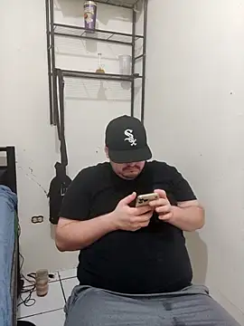 Snapshot of RodeMud chatting on March 19, 4:49 am RodeMud online show from March 19, 4:49 am