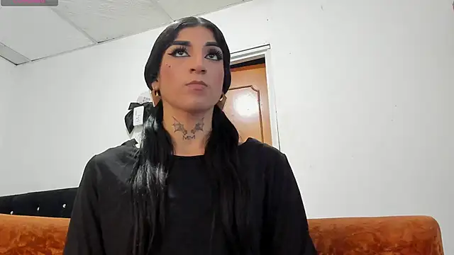 chloe evanx  online show from December 30, 7:11 pm