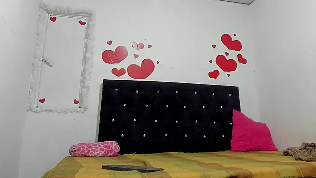 chloe evanx  online show from March 14, 7:55 pm