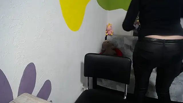  sexy lady online show from December 5, 10:23 am
