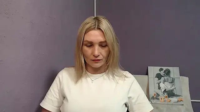  sexy lady online show from December 15, 3:31 pm