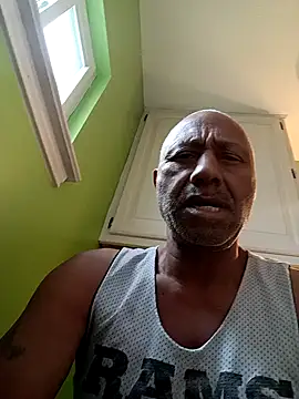 Snapshot of yasohw chatting on November 28, 6:21 pm yasohw online show from November 28, 6:21 pm