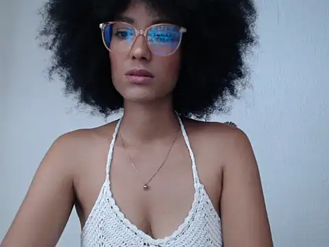 violettamartins online show from June 13, 9:35 pm