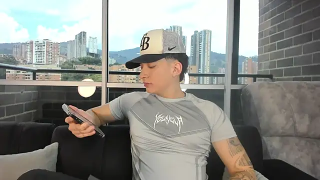 Snapshot of emmanuel_scor chatting on October 11, 4:49 pm emmanuel scor online show from October 11, 4:49 pm