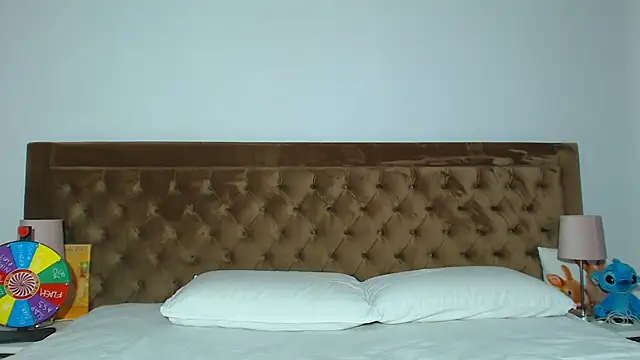 Snapshot of Aylinhoney08 chatting on April 2, 5:16 am Aylinhoney08 online show from April 2, 5:16 am