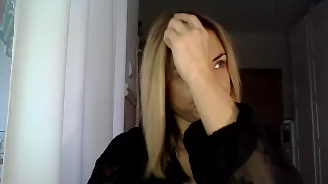 Snapshot of ashley_xlove chatting on December 19, 7:40 am ashley xlove online show from December 19, 7:40 am