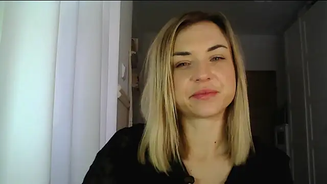 Snapshot of ashley_xlove chatting on January 13, 8:05 am ashley xlove online show from January 13, 8:05 am