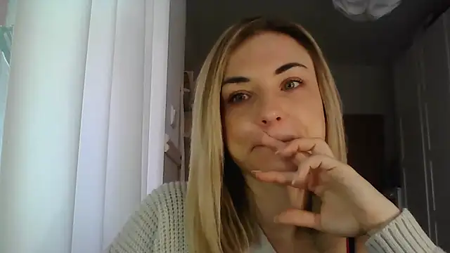 Snapshot of ashley_xlove chatting on January 24, 7:41 am ashley xlove online show from January 24, 7:41 am