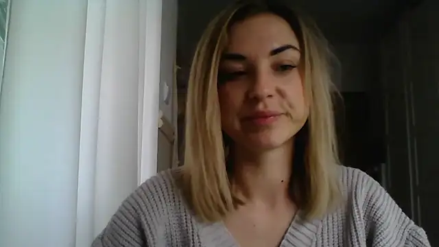 Snapshot of ashley_xlove chatting on February 6, 7:35 am ashley xlove online show from February 6, 7:35 am