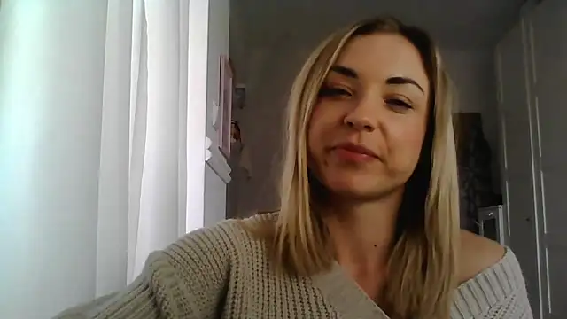 Snapshot of ashley_xlove chatting on March 10, 10:48 am ashley xlove online show from March 10, 10:48 am