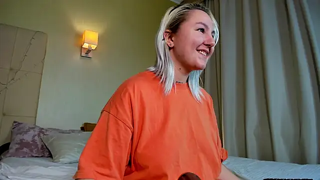 Snapshot of Debbie_Taylor chatting on December 8, 9:08 pm Debbie Taylor online show from December 8, 9:08 pm