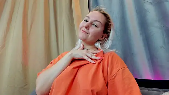 Snapshot of Debbie_Taylor chatting on December 12, 6:42 pm Debbie Taylor online show from December 12, 6:42 pm