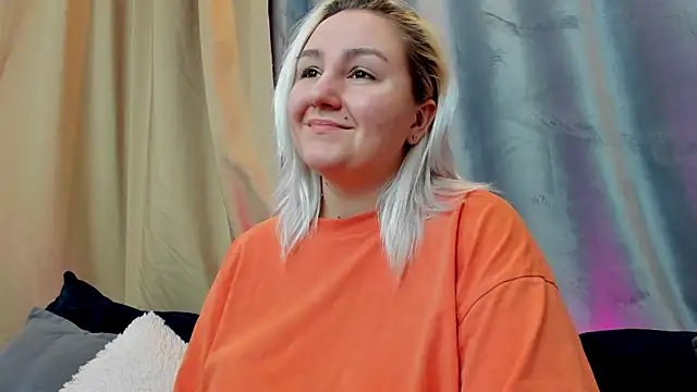 Snapshot of Debbie_Taylor chatting on December 12, 9:48 pm Debbie Taylor online show from December 12, 9:48 pm