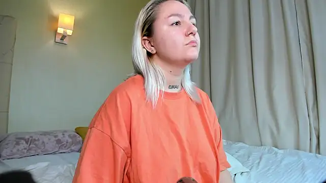 Snapshot of Debbie_Taylor chatting on December 18, 9:08 pm Debbie Taylor online show from December 18, 9:08 pm