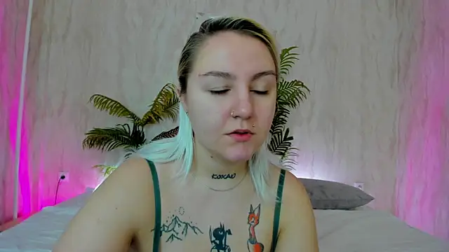 Snapshot of Debbie_Taylor chatting on December 19, 2:57 pm Debbie Taylor online show from December 19, 2:57 pm