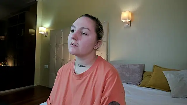 Snapshot of Debbie_Taylor chatting on December 24, 9:22 pm Debbie Taylor online show from December 24, 9:22 pm