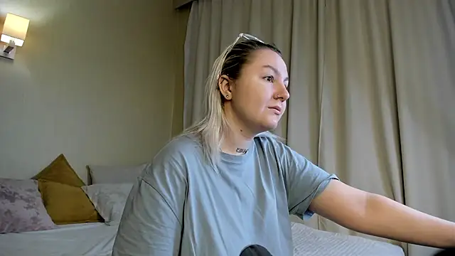 Snapshot of Debbie_Taylor chatting on December 29, 3:03 pm Debbie Taylor online show from December 29, 3:03 pm