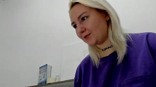 Snapshot of Debbie_Taylor chatting on February 13, 8:55 pm Debbie Taylor online show from February 13, 8:55 pm