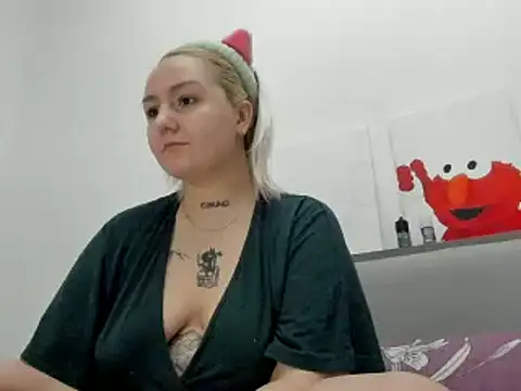 Snapshot of Debbie_Taylor chatting on February 15, 8:43 pm Debbie Taylor online show from February 15, 8:43 pm