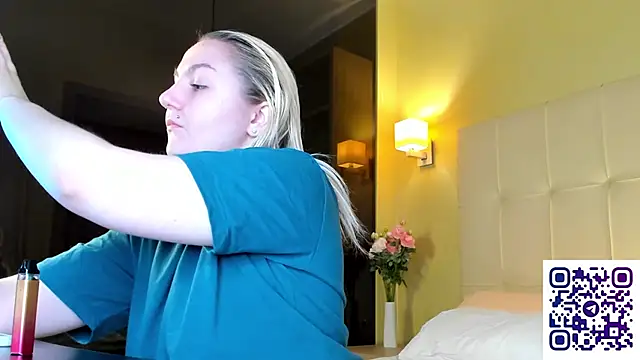 Snapshot of Debbie_Taylor chatting on October 10, 4:50 pm Debbie Taylor online show from October 10, 4:50 pm