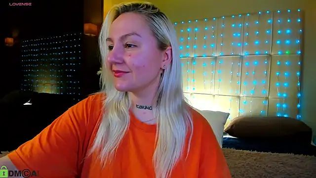 Snapshot of Debbie_Taylor chatting on April 15, 5:31 pm Debbie Taylor online show from April 15, 5:31 pm