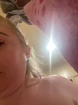 BrigitDani  online show from February 6, 1:43 pm