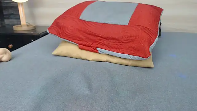 nahomibecker online show from March 15, 3:06 pm