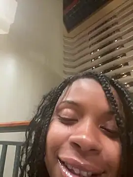 Snapshot of miamiworld chatting on December 14, 8:13 am miamiworld online show from December 14, 8:13 am